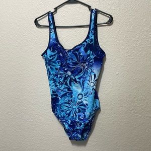 Speedo Women's Blue Floral One Piece  Swimsuit. Very Good Condition. Size 10.